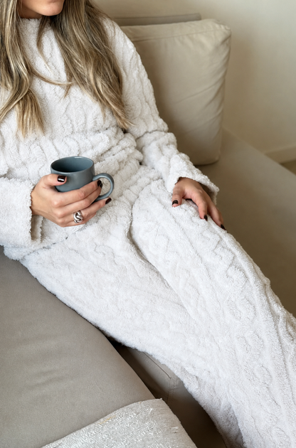 COMBO INVIERNO | Pijama Nube + 3 Pares de Calcetines Térmicos de Regalo